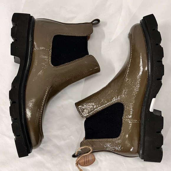 NWT $170 Sofft AQUA Collection Samira Leather Chelsea Boot - Waterproof! - Picture 5 of 9